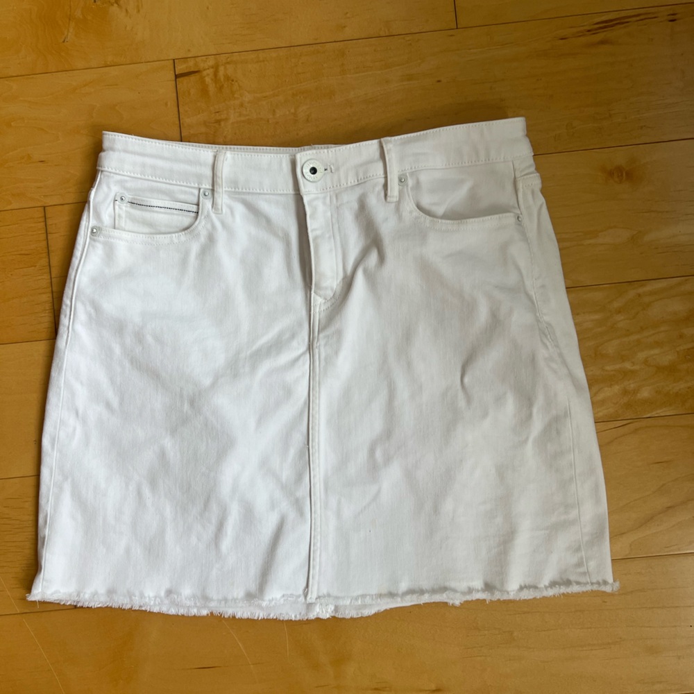 Vineyard Vines White Skirt